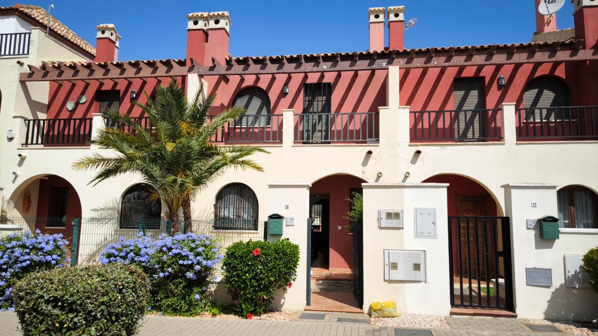 Vista exterior de Casa adosada en venda en Ayamonte amb Aire condicionat, Jardí privat i Terrassa