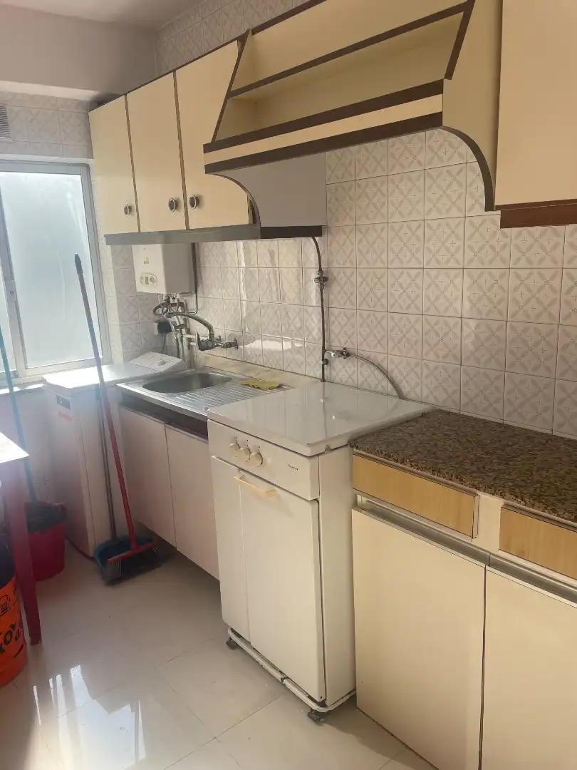 Kitchen of Flat for sale in Santiago de Compostela 