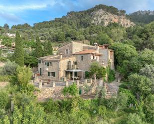 Vista exterior de Finca rústica en venda en Estellencs amb Aire condicionat, Calefacció i Jardí privat