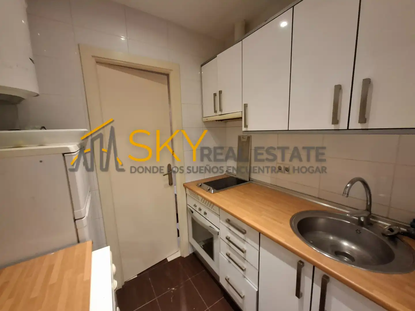 Kitchen of Flat for rent to own in Madrid  with Furnished