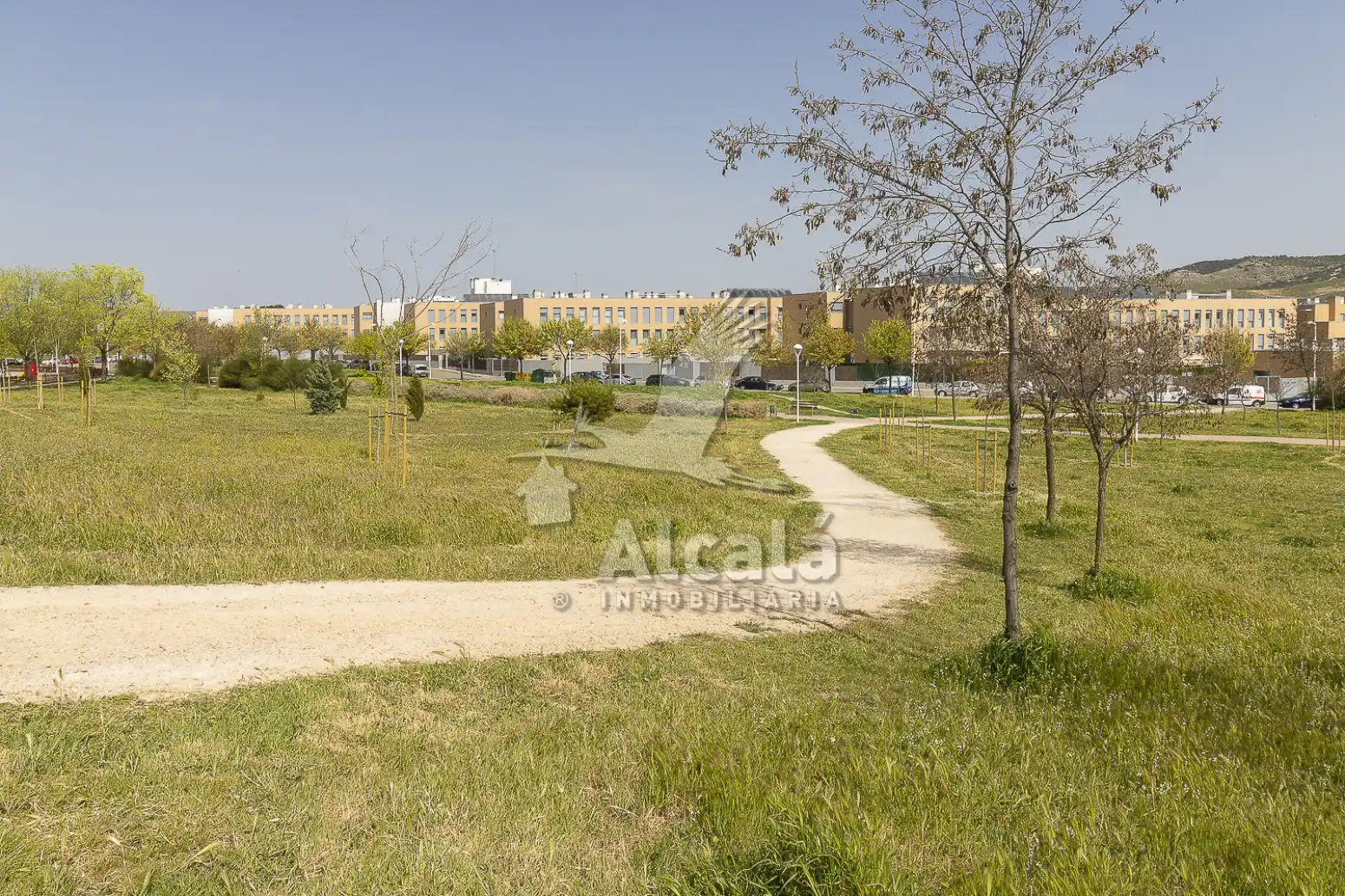 Wohnung zum Verkauf in Villalbilla mit Klimaanlage, Heizung und Terrasse