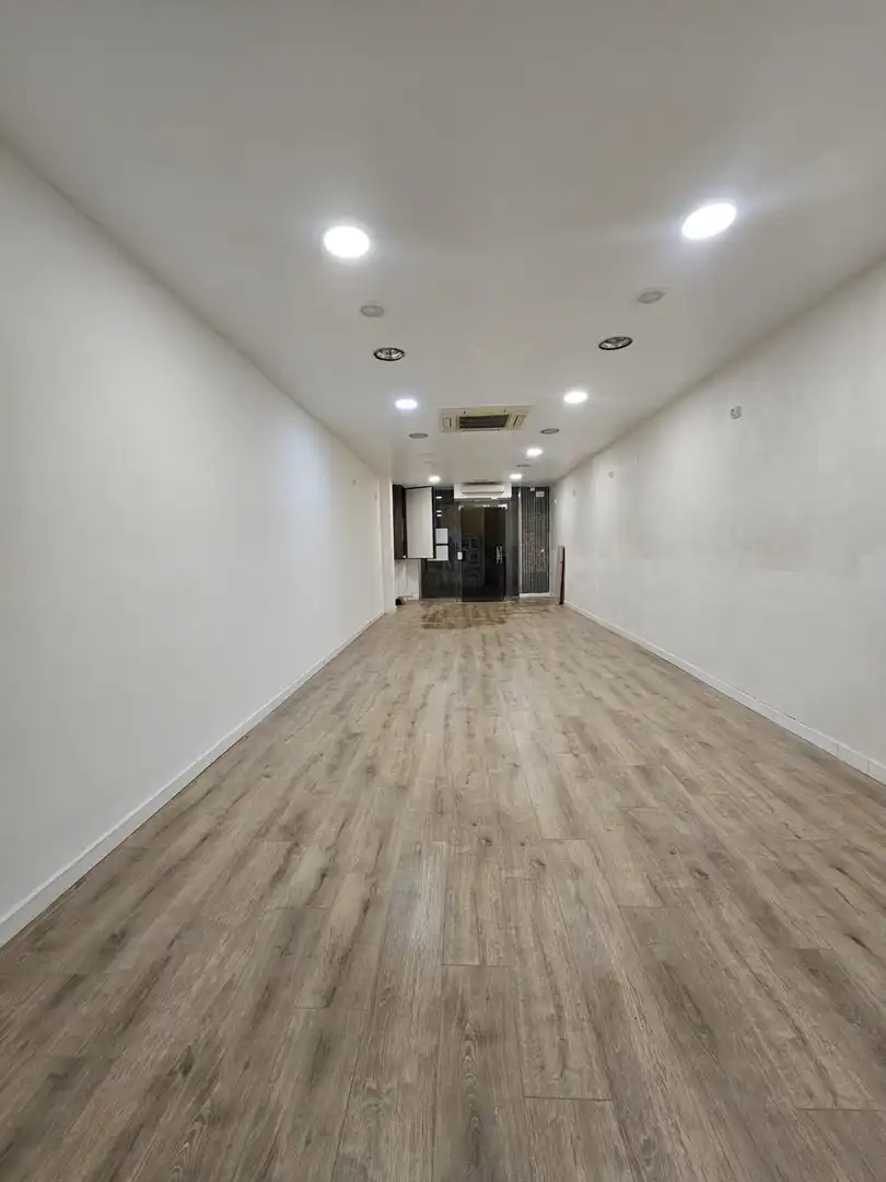 Business premises to rent in Nucli Urbà, imagen 4