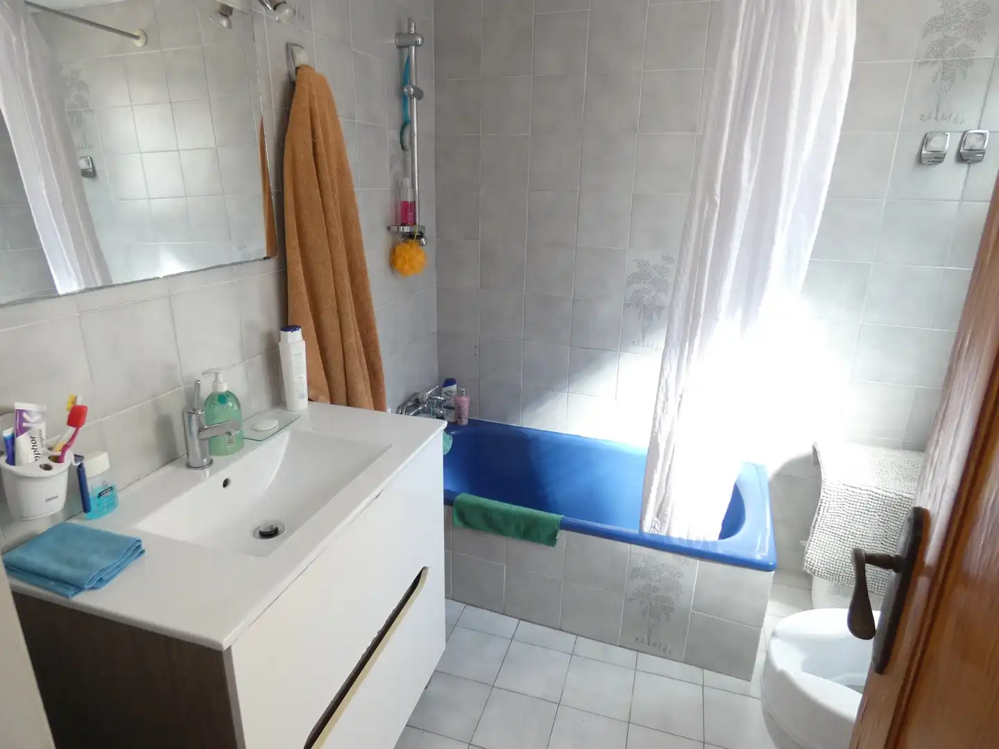 Baño de Finca rústica en venta en Ripollet con Calefacción, Terraza y Trastero