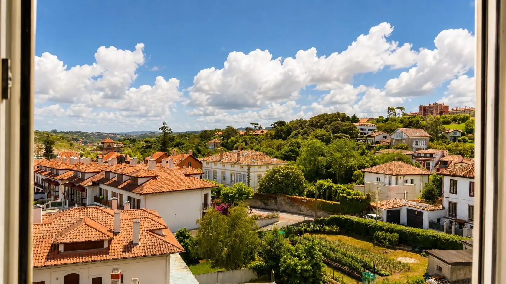 Außenansicht von Wohnung zum Verkauf in Comillas (Cantabria)