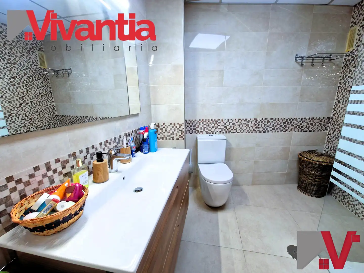 Bathroom of Flat for sale in Lorca  with Air Conditioner, Heating and Terrace
