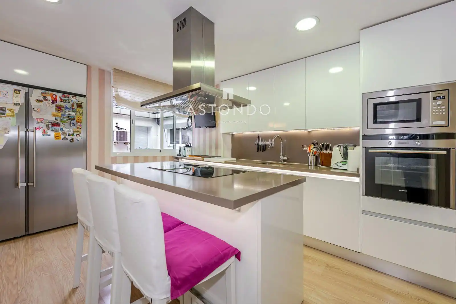 Kitchen of Flat for sale in Hortaleza