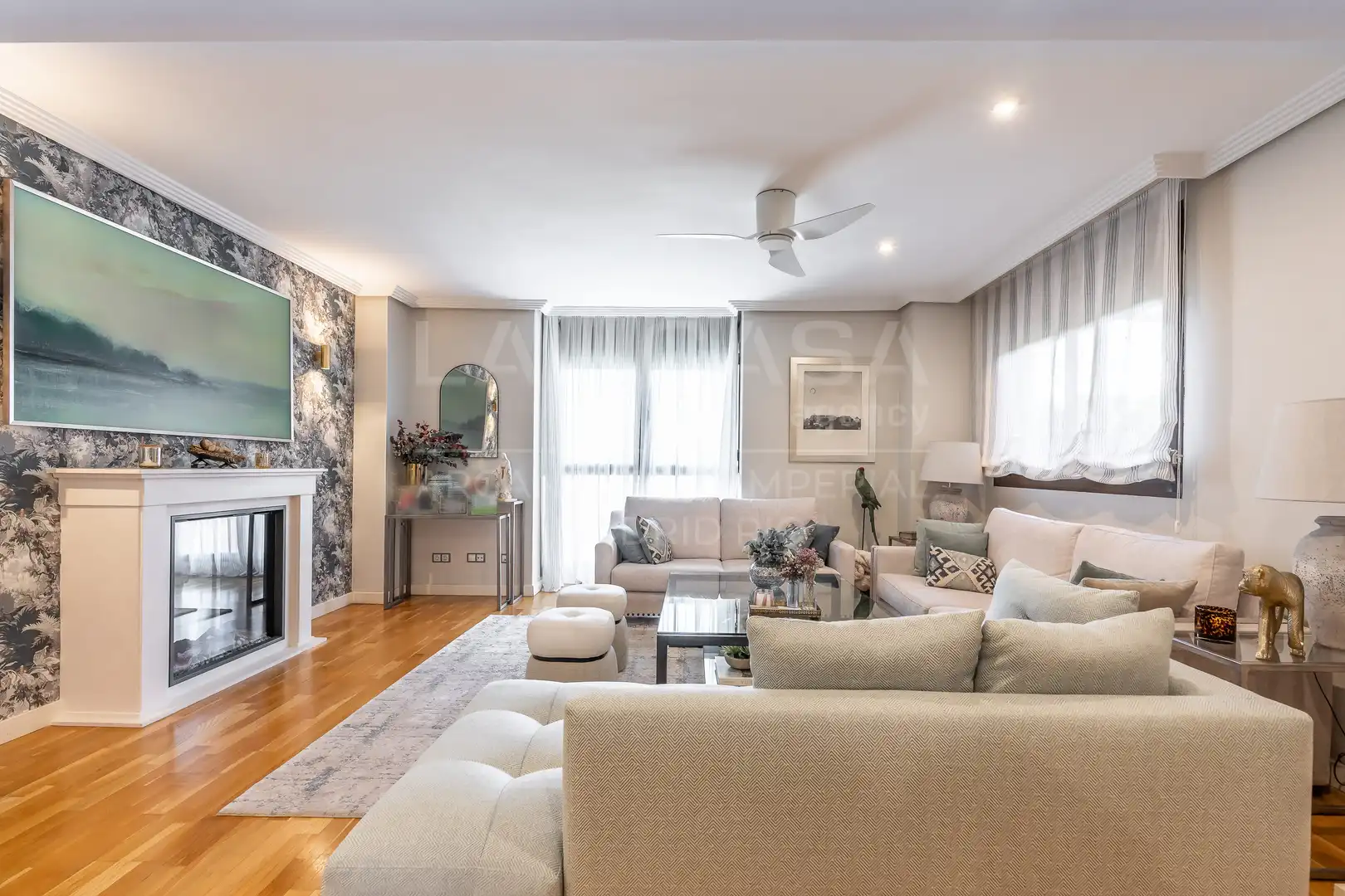 Sala d'estar de Dúplex en venda en Ciudad Lineal
