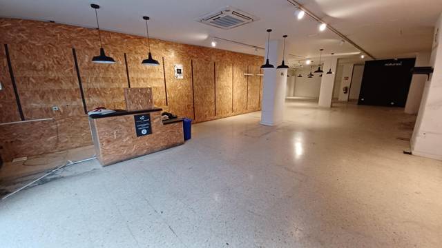 Local comercial en Alquiler en Sants