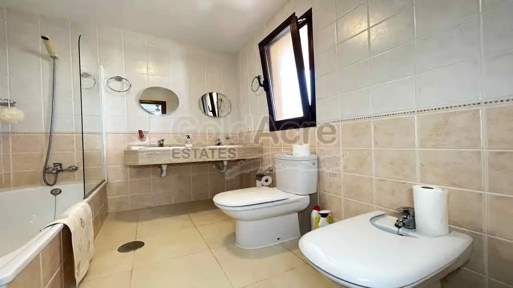 Bathroom of Houses for sale in La Oliva