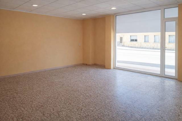 Local comercial en Venta en Benigànim