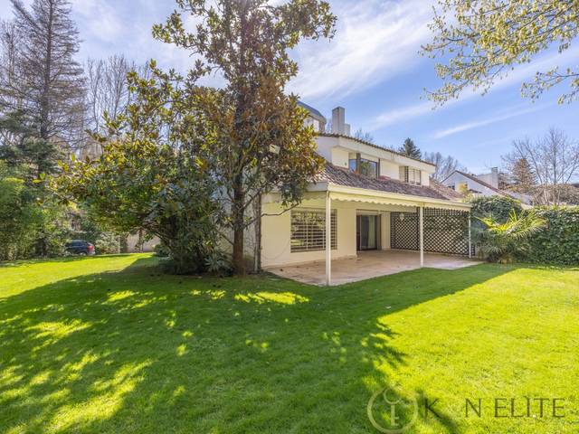 Casa-chalet en Venta en Calle Fresnedillas en Fuentelarreina