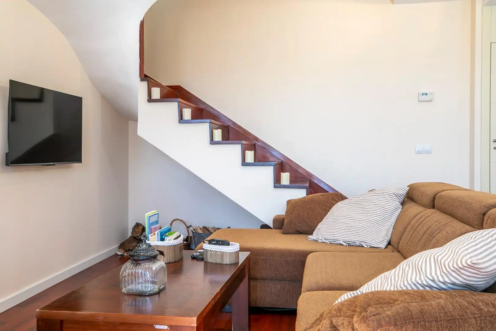 Sala de estar de Dúplex en venta en Sabiñánigo con Calefacción, Terraza y Trastero