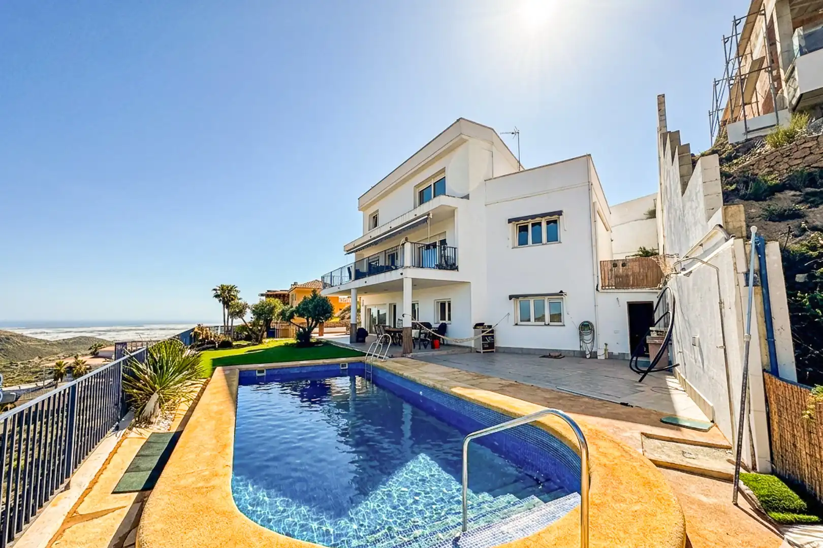 Piscina de Casa o chalet en venta en Vícar con Aire acondicionado, Calefacción y Terraza