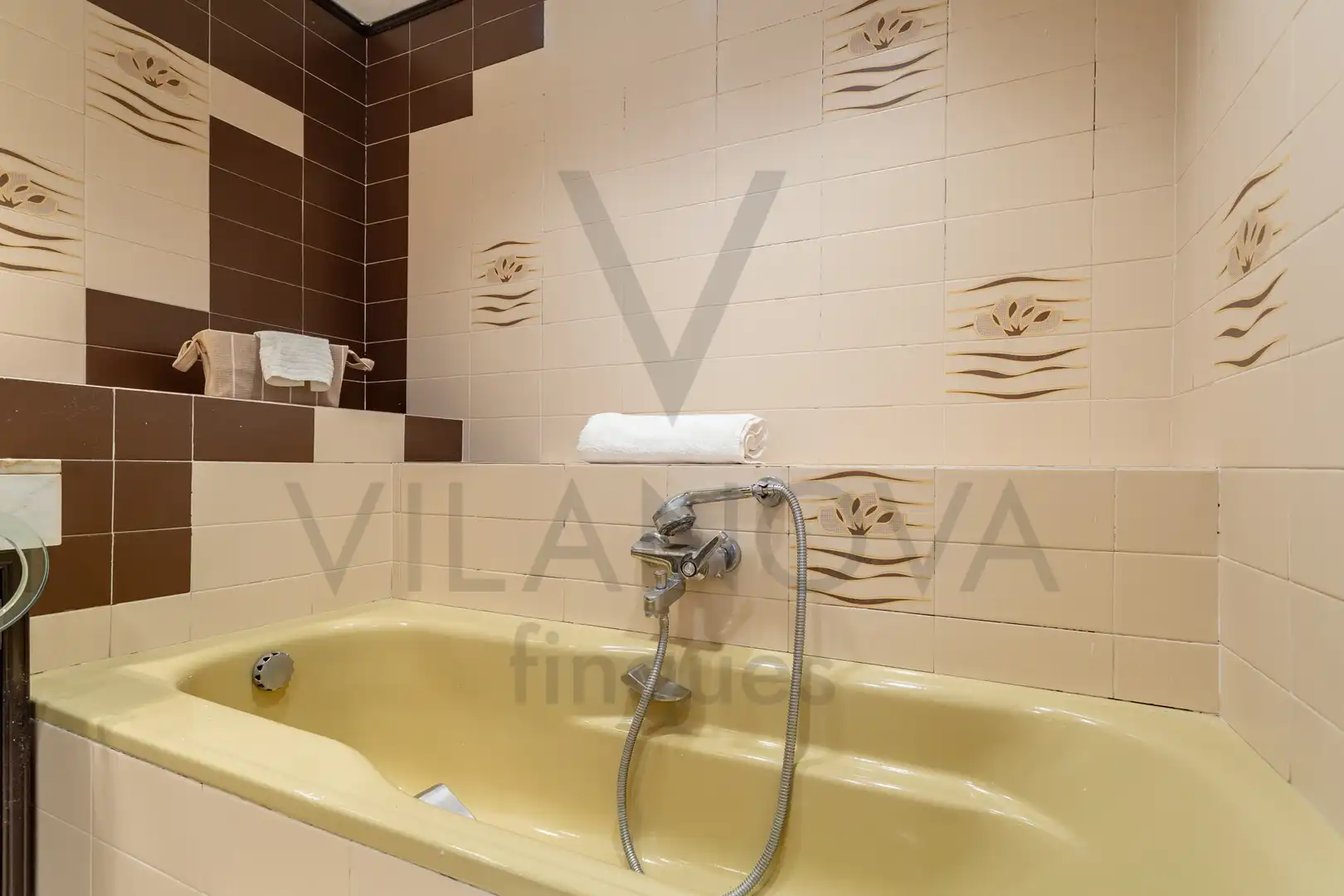 Baño de Piso en venta en Reus con Calefacción, Terraza y Balcón