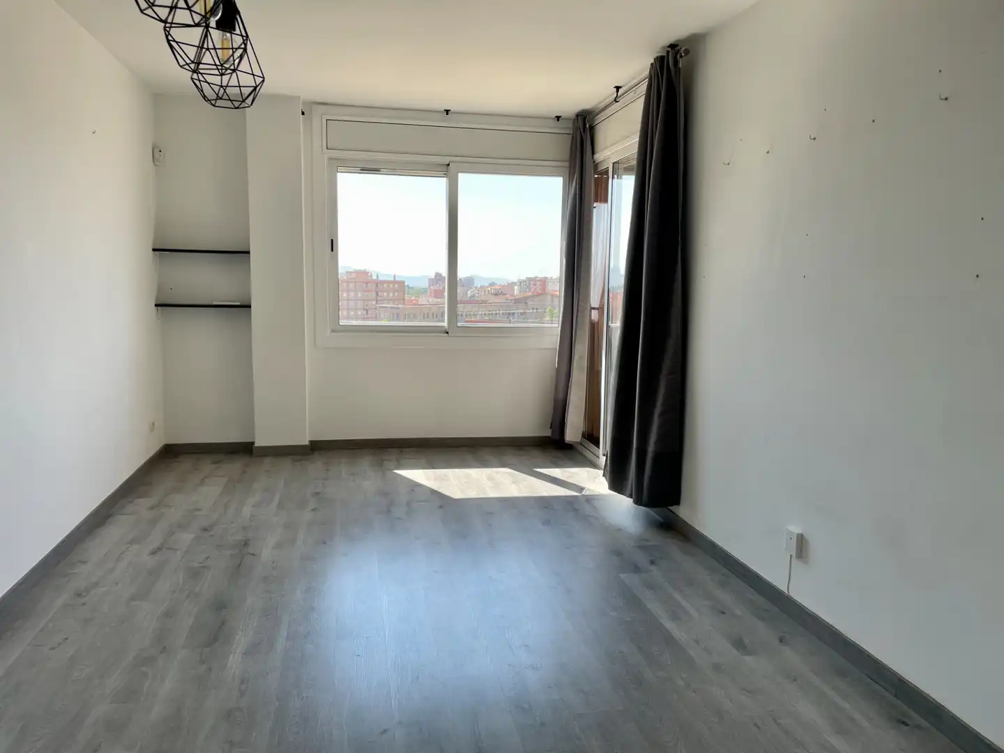 Dormitori de Pis en venda en Sabadell amb Aire condicionat, Calefacció i Parquet