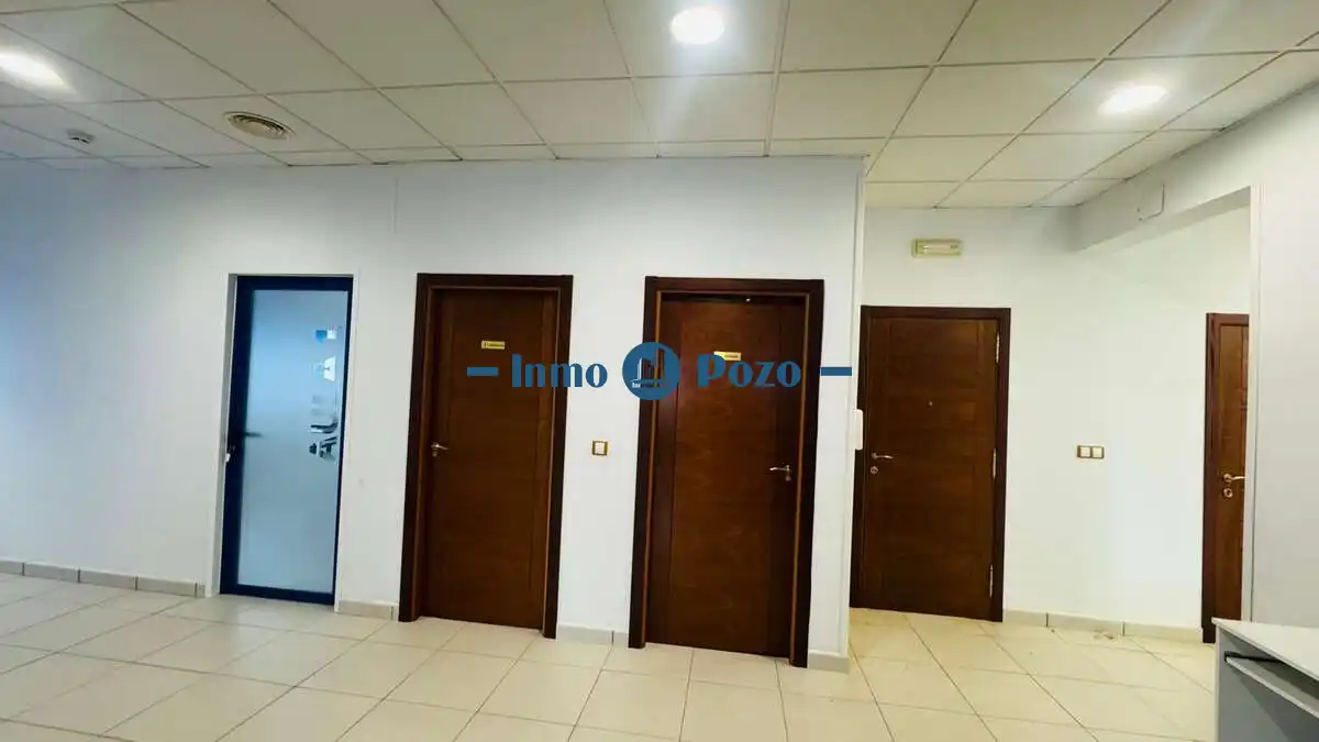 Büro zum Verkauf in Almendralejo
