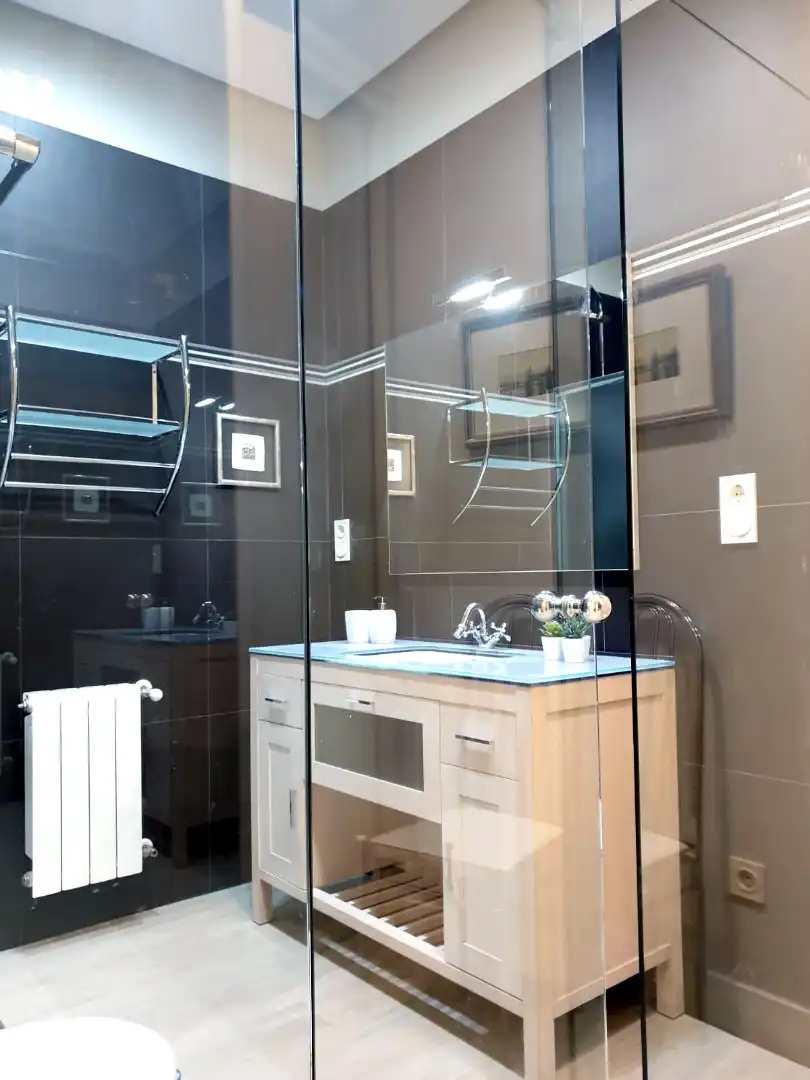 Bathroom of Apartments for sale in Bilbao   with Heating, Furnished and Washing machine