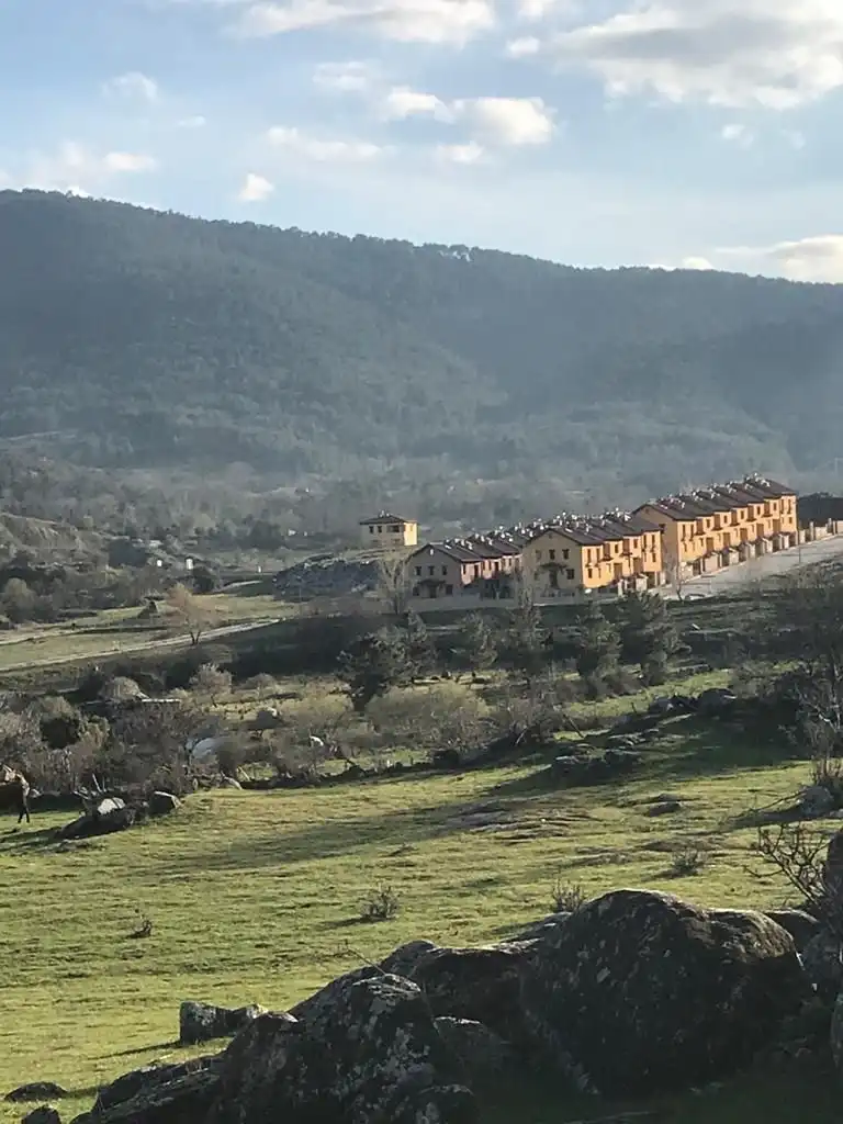 Terreni e lotti in vendita a El Tiemblo, imagen 2