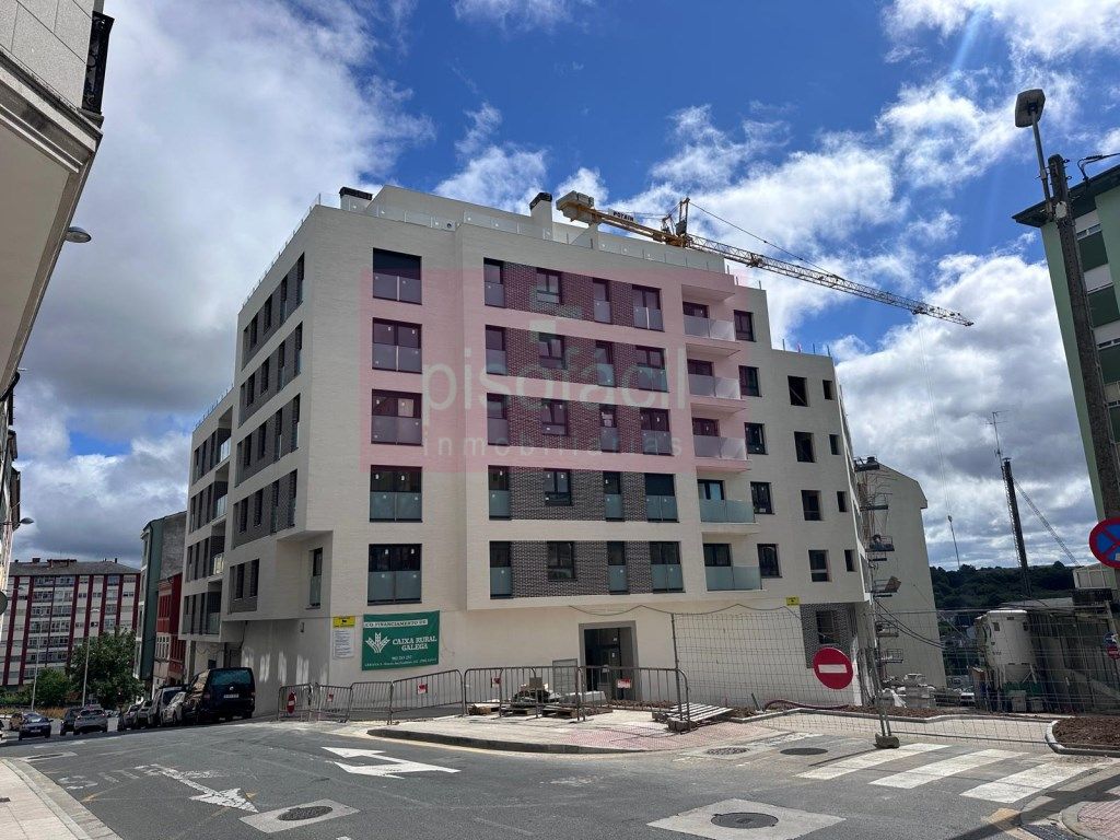 Vista exterior de Pis en venda en Lugo Capital amb Calefacció