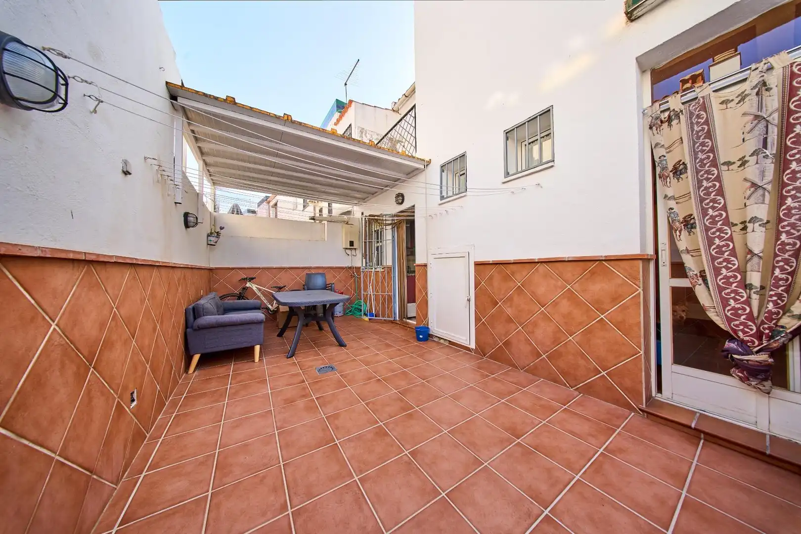 Terrasse von Einfamilien-Reihenhaus zum Verkauf in Jun