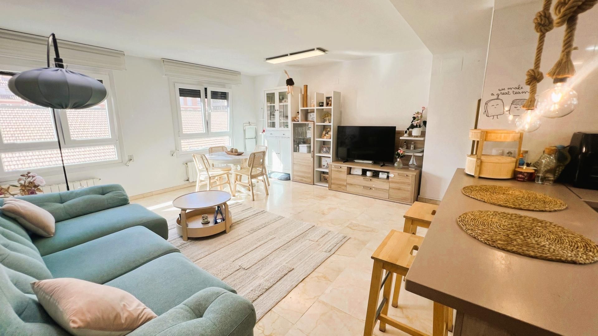 Living room of Flat for sale in Castellón de la Plana / Castelló de la Plana  with Air Conditioner, Heating and Storage room