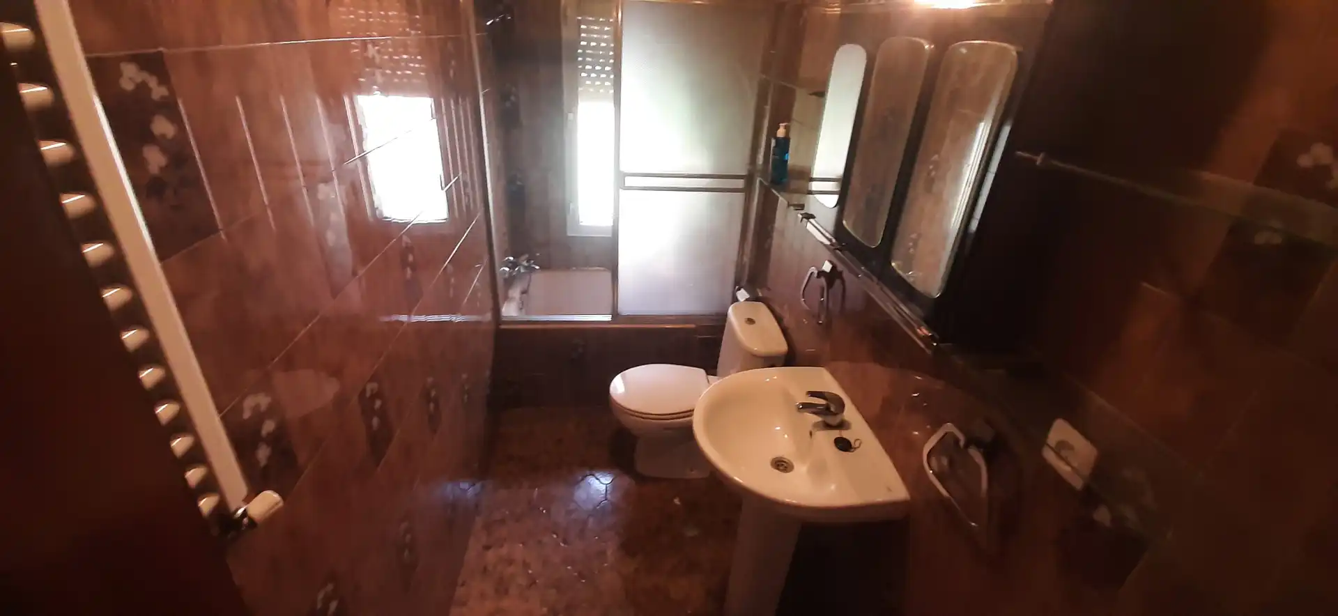 Bany de Pis en venda en Madrid amb Balcó