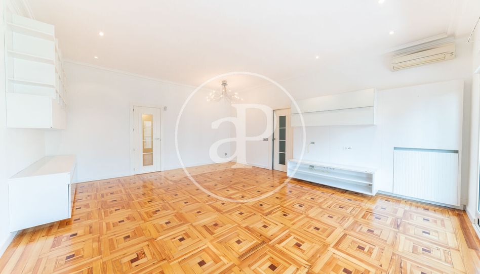 Piso de alquiler en Calle de José Abascal, Almagro - Imagen 5