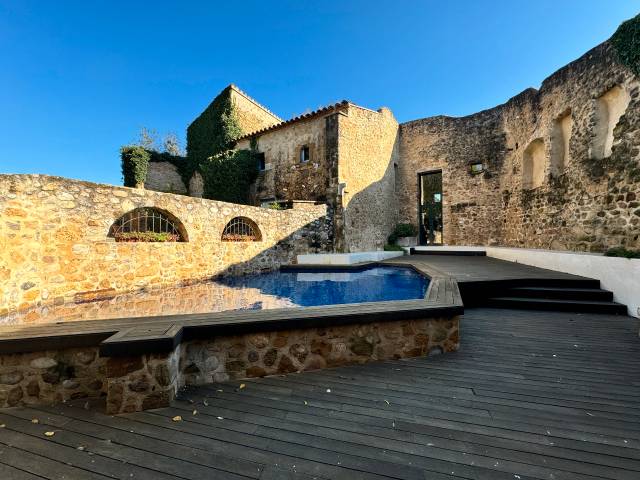 Casa-chalet en Venta en Sant Jordi Desvalls