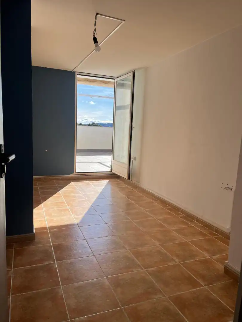Wohnung zum Verkauf in Tobarra mit Klimaanlage, Heizung und Terrasse