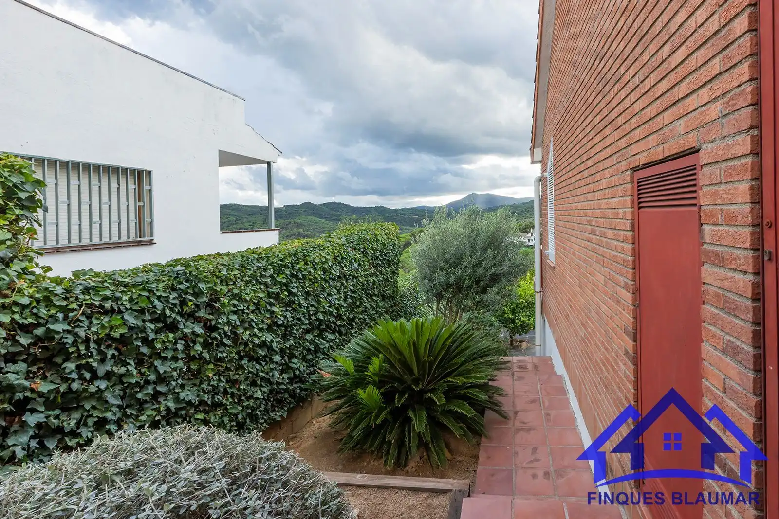 Jardí de Casa o xalet en venda en Sant Iscle de Vallalta amb Calefacció, Jardí privat i Terrassa