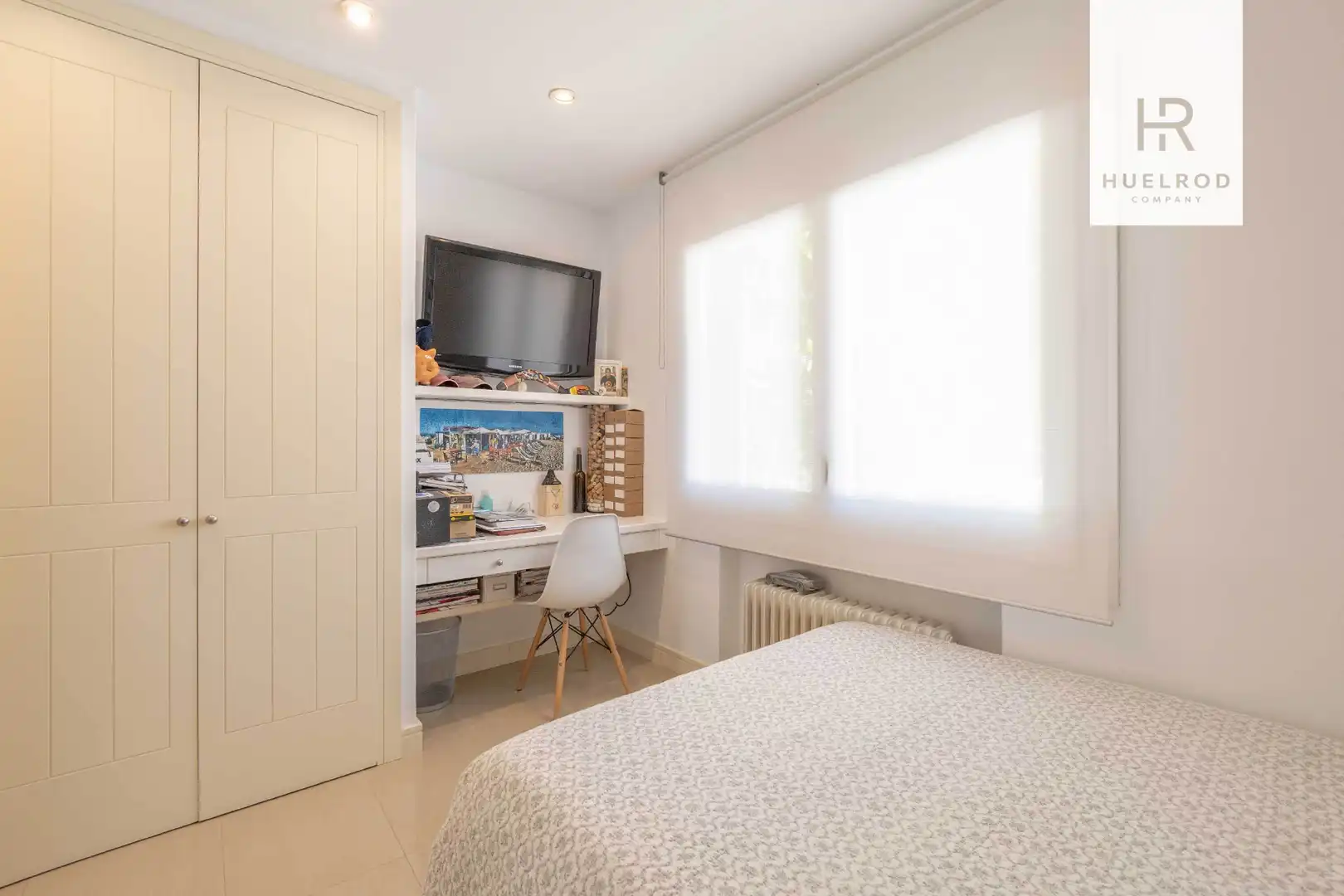 Schlafzimmer von Haus oder Chalet zum Verkauf in Sant Vicenç de Montalt mit Klimaanlage, Heizung und Privatgarten