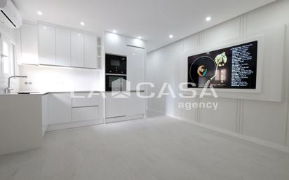 Flat for sale in  Barcelona Capital  with Heating and Balcony