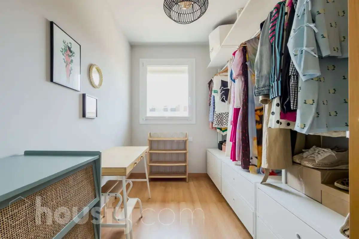 Habitación de Piso en venta en Badalona con Aire acondicionado, Calefacción y Terraza