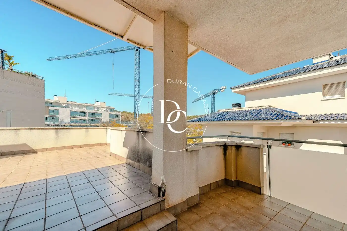 Vista exterior de Àtic en venda en Sitges amb Aire condicionat, Calefacció i Terrassa