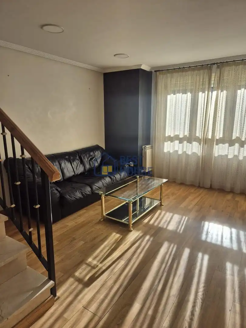 Duplex con ascensore in vendita a Trobajo del Camino, imagen 4