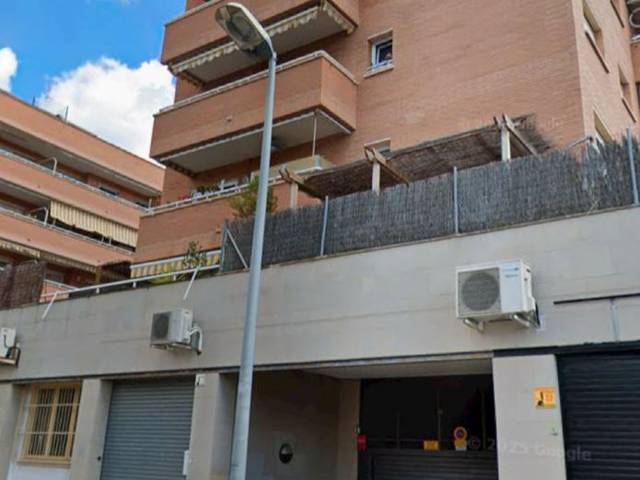 Garaje en Alquiler en Avinguda 310, 1C en Muntanyeta