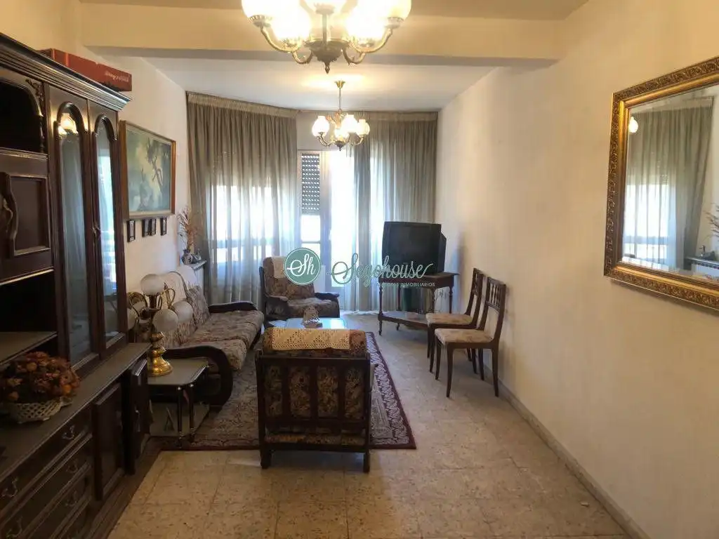 Sala de estar de Piso en venta en Segovia con Calefacción y Terraza