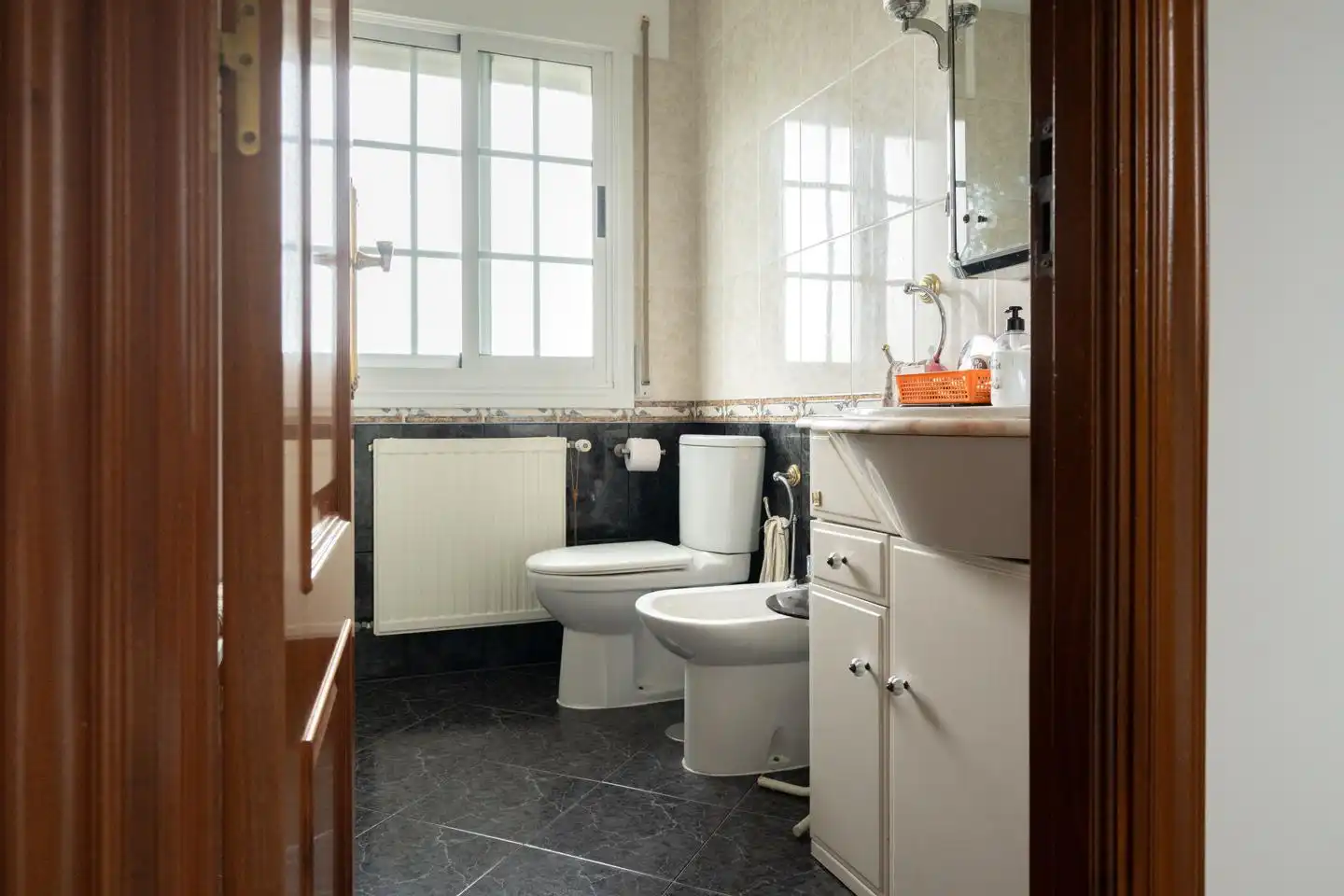 Bathroom of Houses for sale in Bergondo  with Heating, Private garden and Swimming Pool