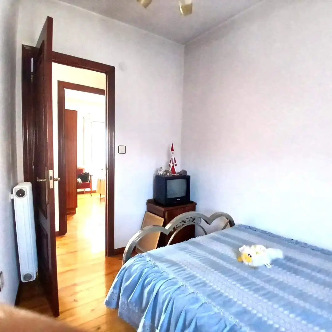 Schlafzimmer von Haus oder Chalet zum Verkauf in San Andrés del Rabanedo mit Abstellraum und Balkon