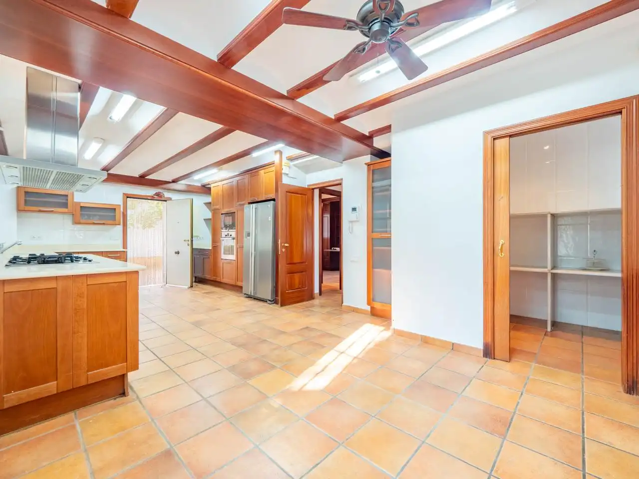 Cocina de Finca rústica en venta en Bétera con Aire acondicionado, Calefacción y Jardín privado