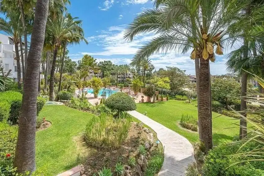 Garden of Attic for sale in Marbella  with Air Conditioner, Heating and Private garden