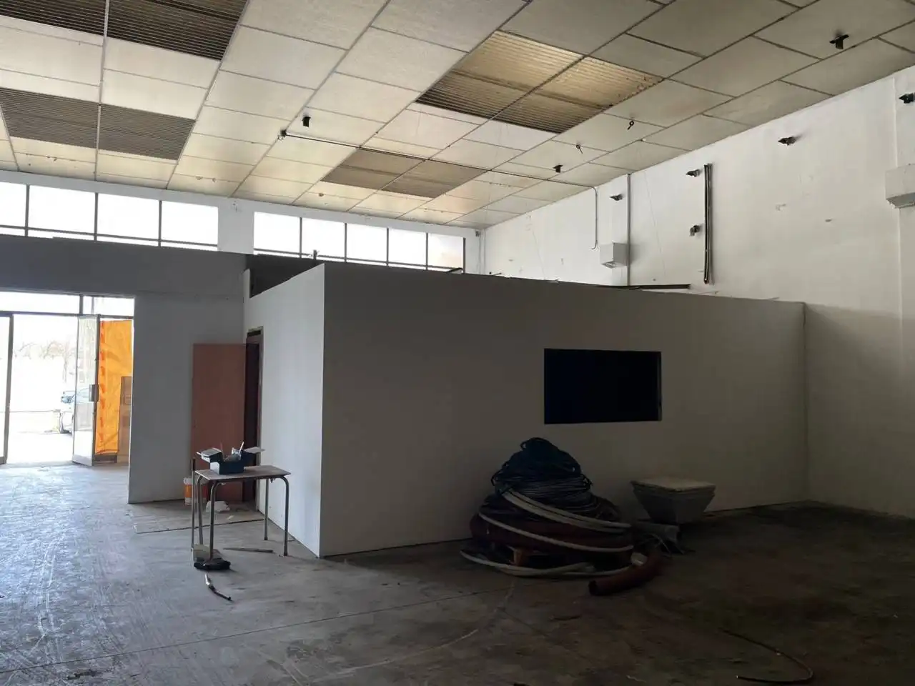 Nave industrial de alquiler en Vic con Alarma