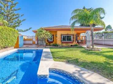 Detached house with pool for sale in ALORA - RESERVA MARBELLA 54