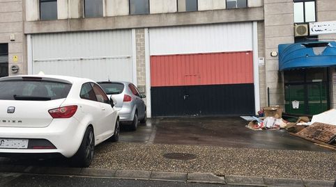 Venta de dos naves adosadas en el Polígono de Milladoiro, Ames