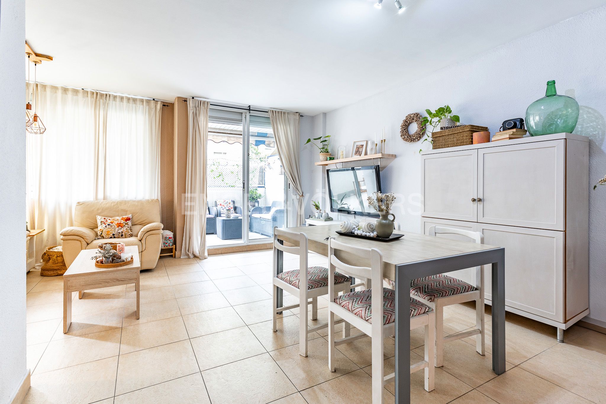 Exterior view of Apartment for sale in El Masnou  with Air Conditioner, Heating and Swimming Pool