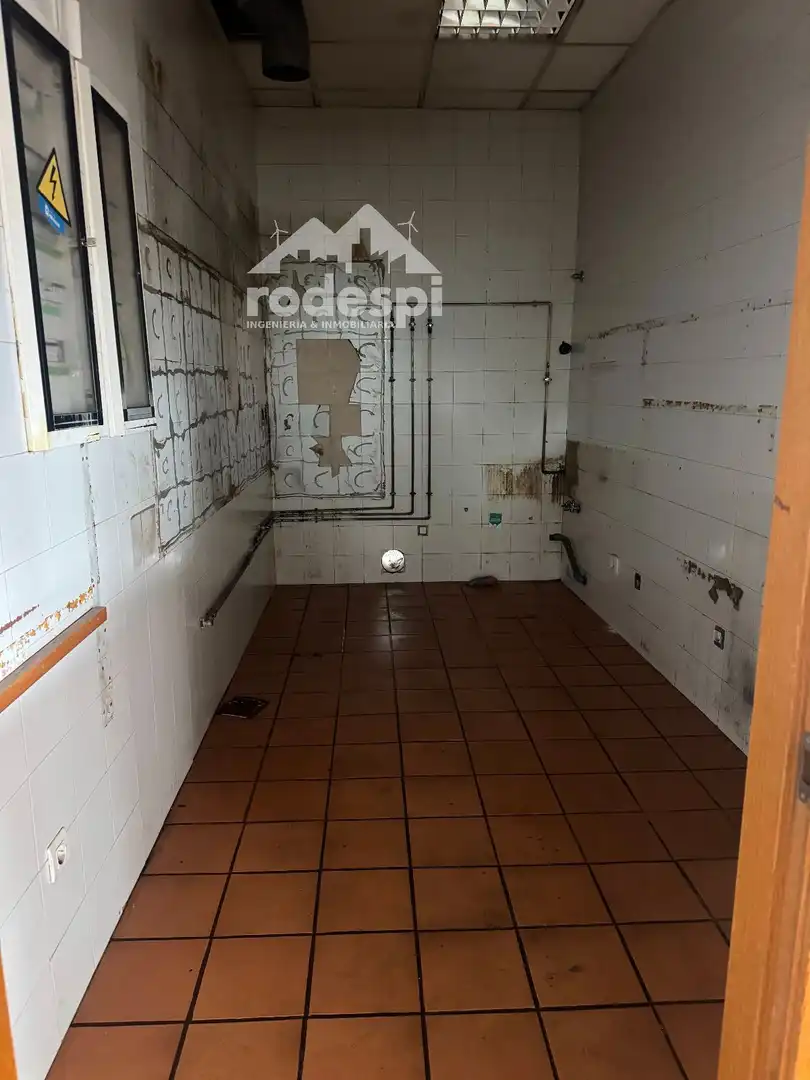 Local comercial en alquiler en Ponteareas, imagen 2