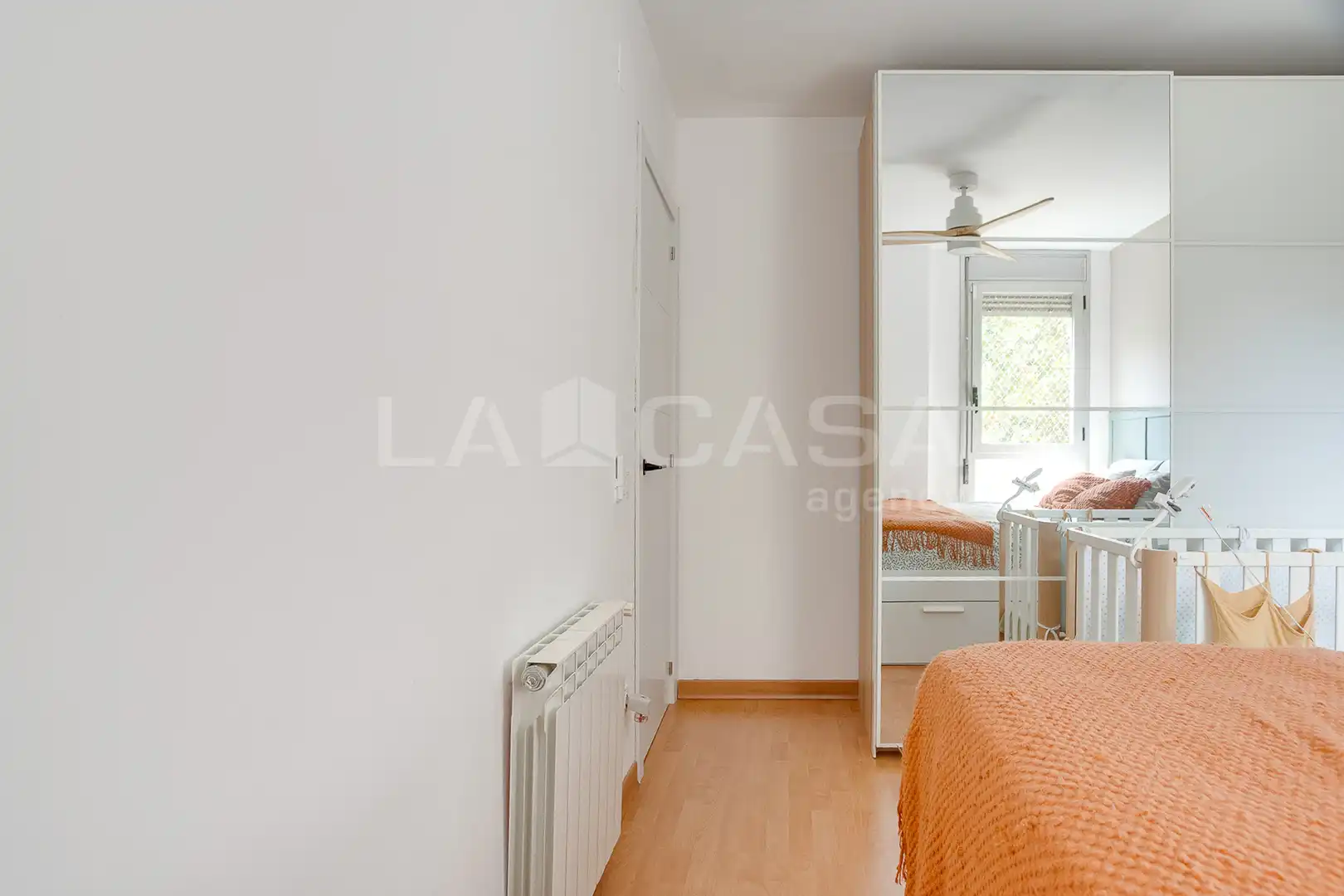 Habitación de Piso en venta en Barcelona con Calefacción, Trastero y Balcón