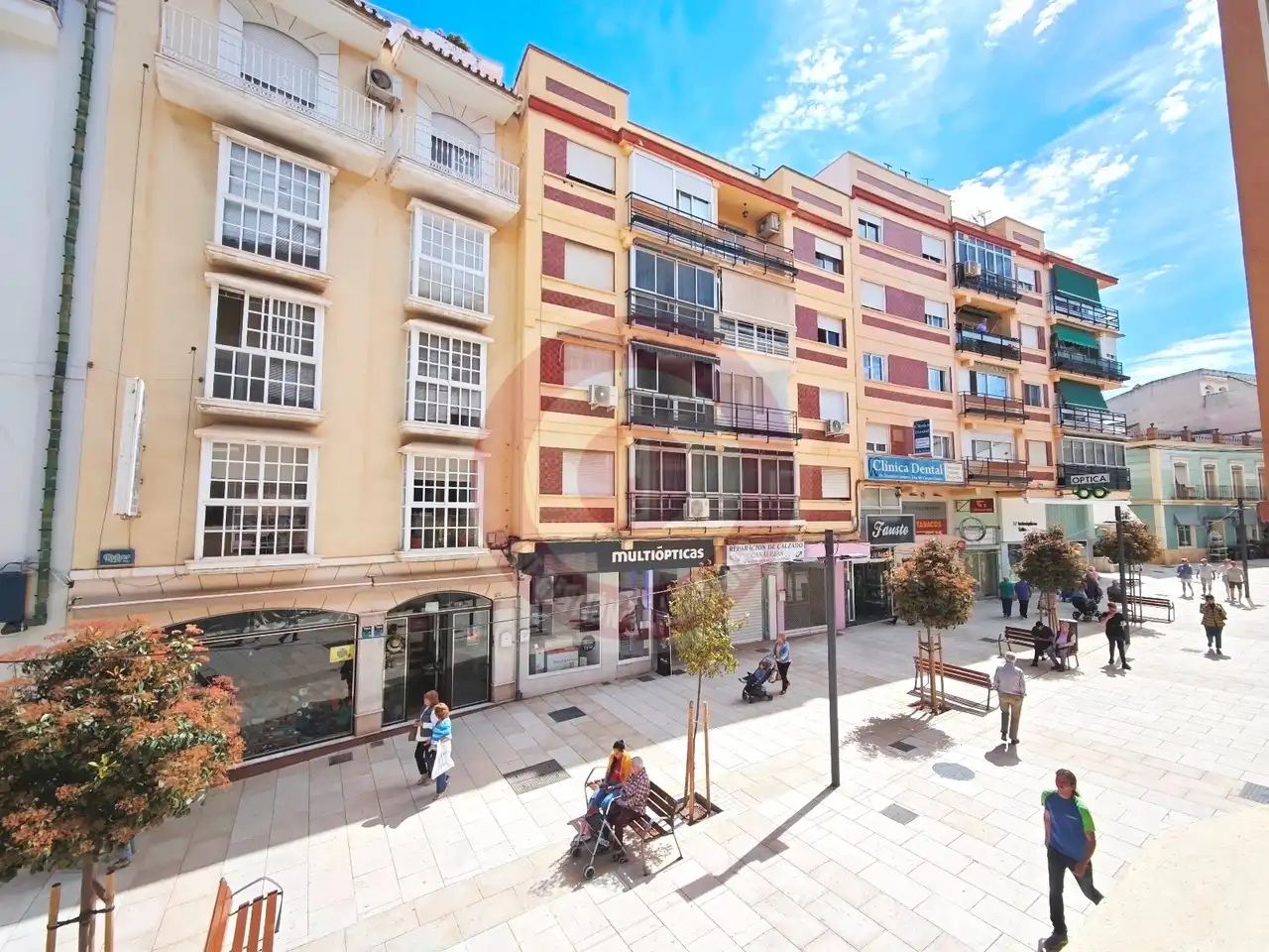 Vista exterior de Pis en venda en Vélez-Málaga amb Terrassa i Moblat