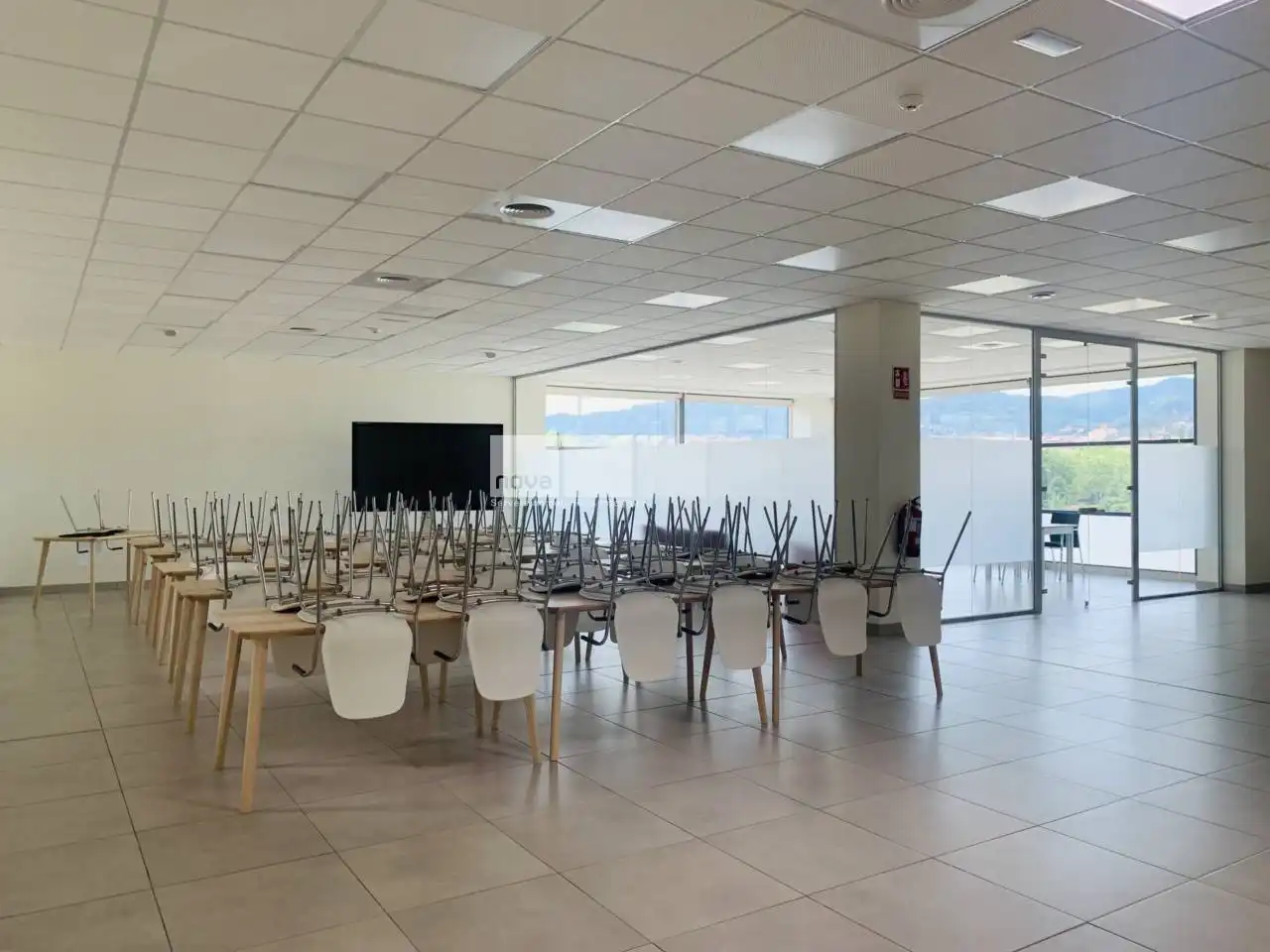 Comedor de Oficina de alquiler en Tona