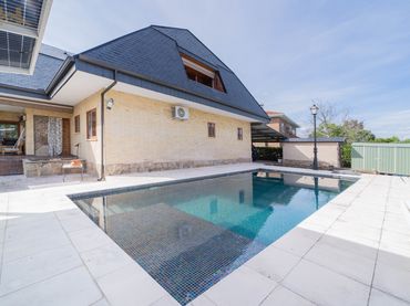 Chalet con piscina en venta en Brunete